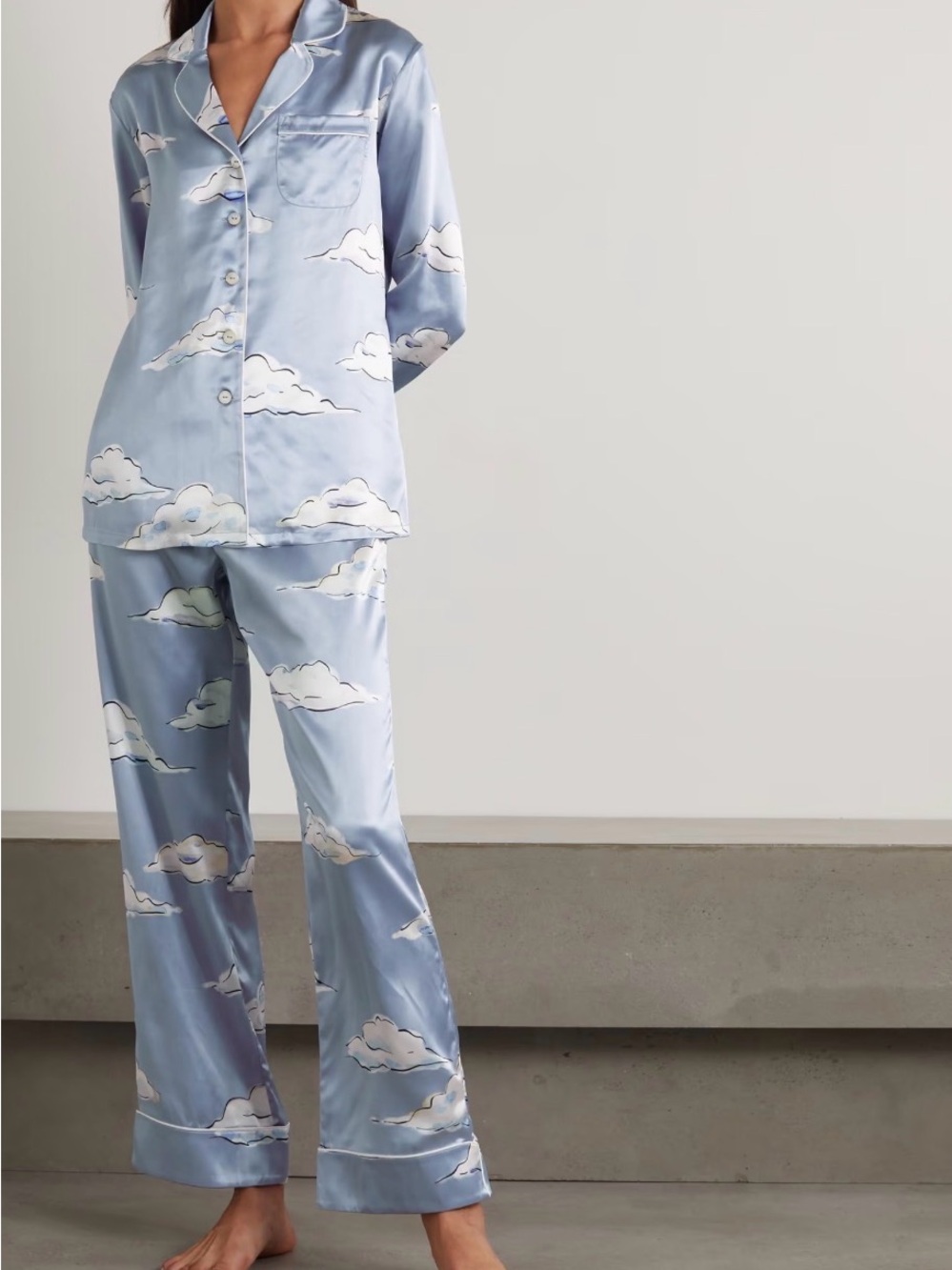Olivia Von Halle Silk Cloud print Pajama set SIZE LARGE
